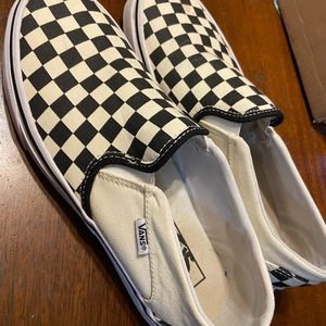 Women’s Checkers Vans, size 9.5